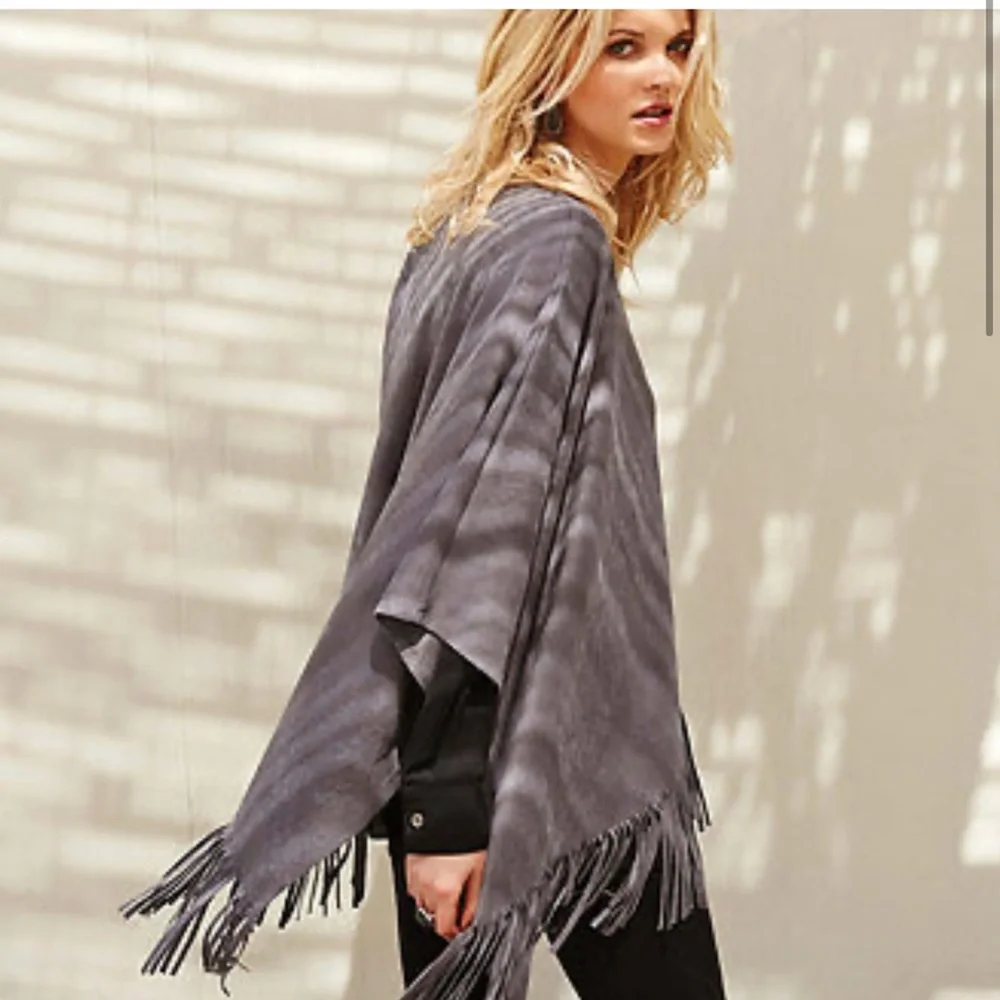 Karen Kane Faux Suede Tan Fringe Cape Large - Picture 11 of 12